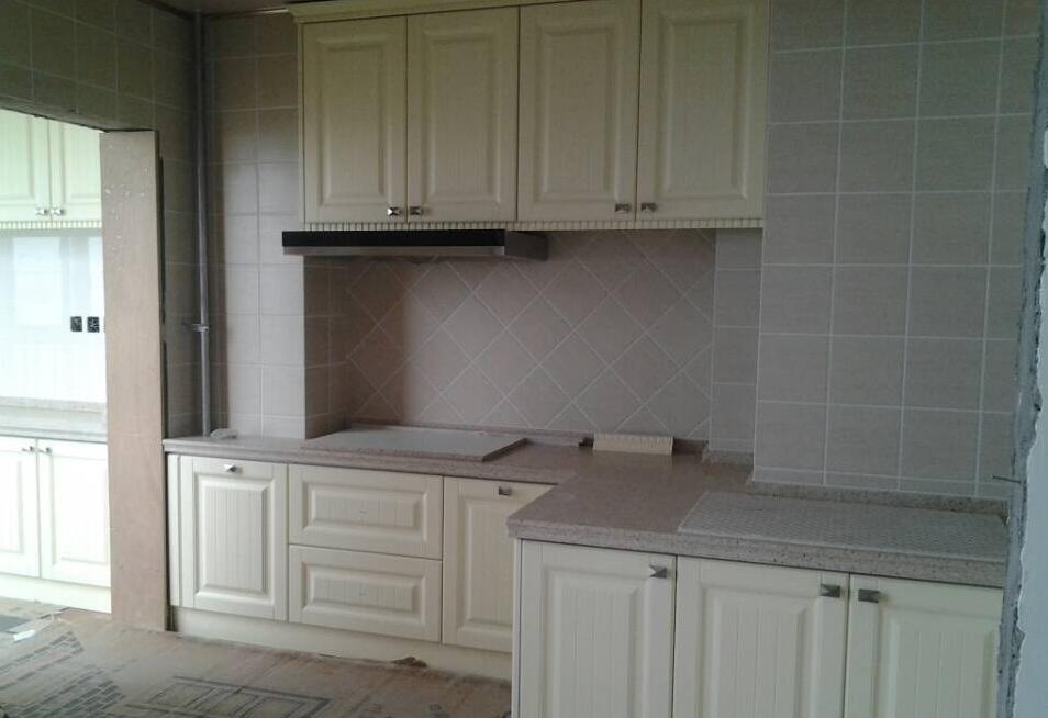 老房子重新打造，厨房部分整体进行翻新